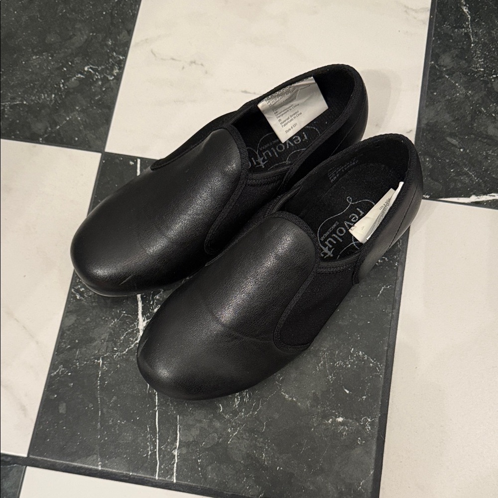 Revolution kids tap shoes